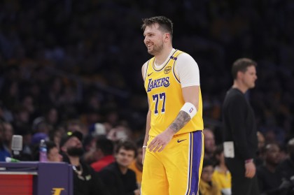 美网友赞叹东契奇新球鞋Jordan Luka 4：明晚战德国会首穿